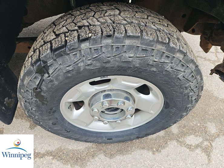 2011-ford-f250-image-13