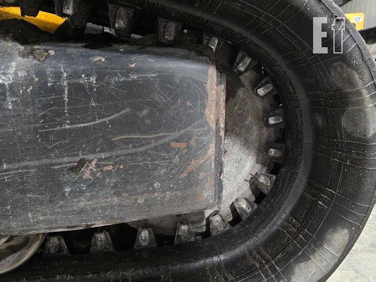 2021-jcb-3ts-8t-image-29