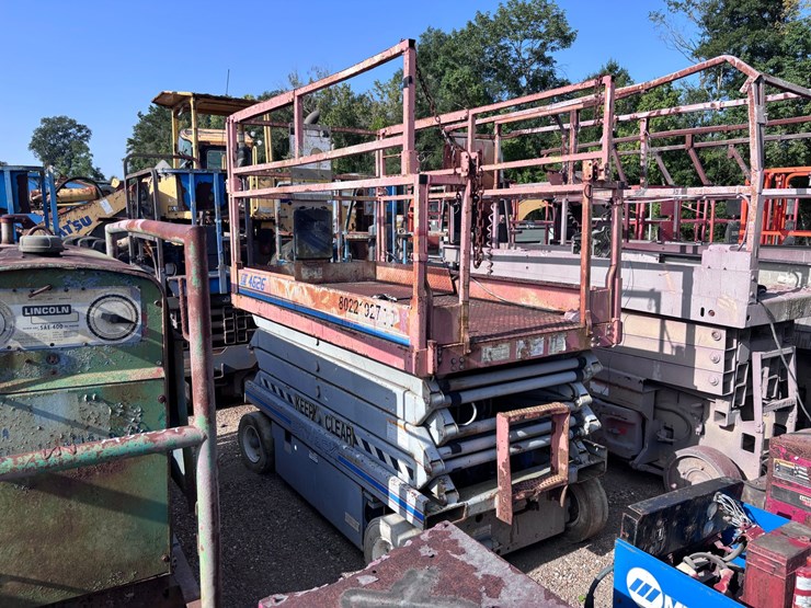 #39028-•-skyjack-sj4626-scissor-lift-|-for-parts/repairs-image-1