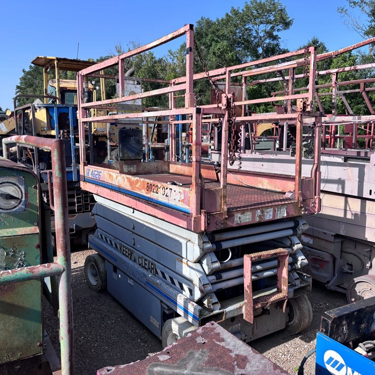 #39028 • SKYJACK SJ4626 SCISSOR LIFT | FOR PARTS/REPAIRS