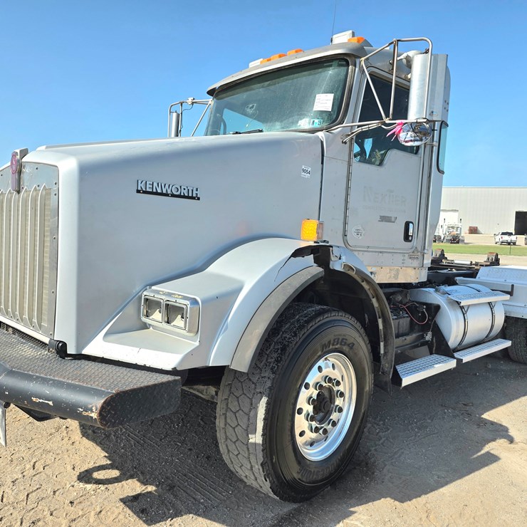 2013 KENWORTH T800