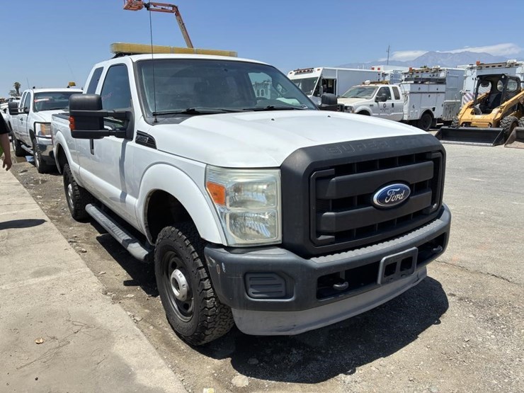 2011-ford-f250-image-2