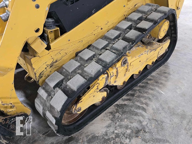 2021-caterpillar-259d3-image-31