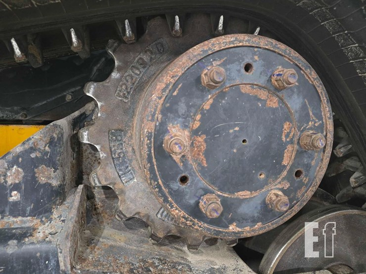2021-jcb-3ts-8t-image-24