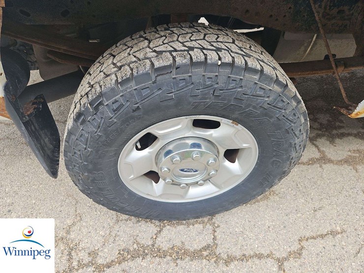 2011-ford-f250-image-12