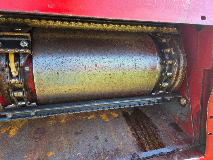 cih-2388-axial-flow-combine-image-7