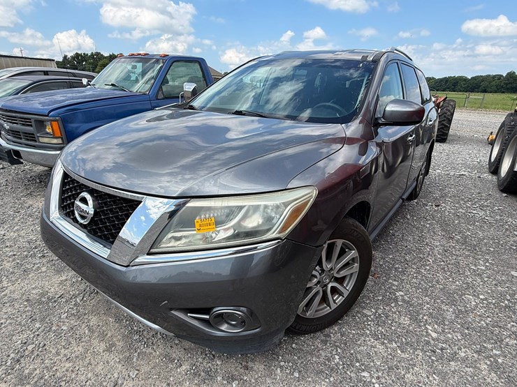 2016-nissan-pathfinder-image-1