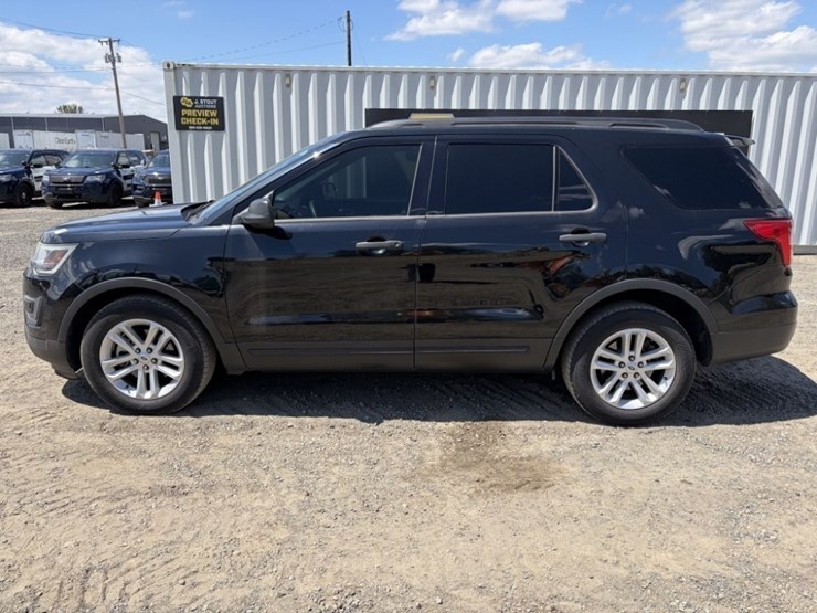 2017-ford-explorer-image-7