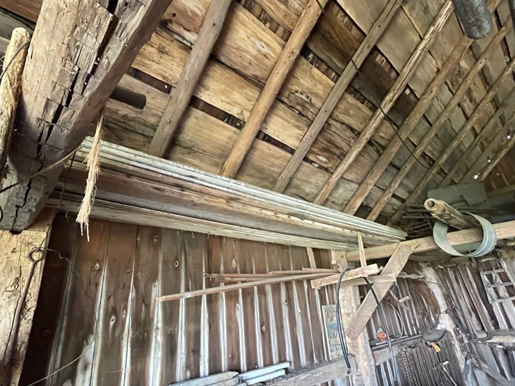#2341-•-all-contents-in-rafters-image-11