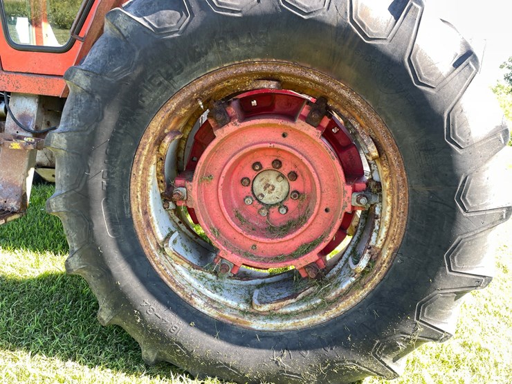 massey-ferguson-1085-image-8