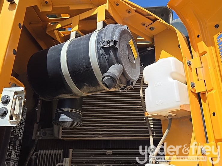 hyundai-hx235-lcr-image-34