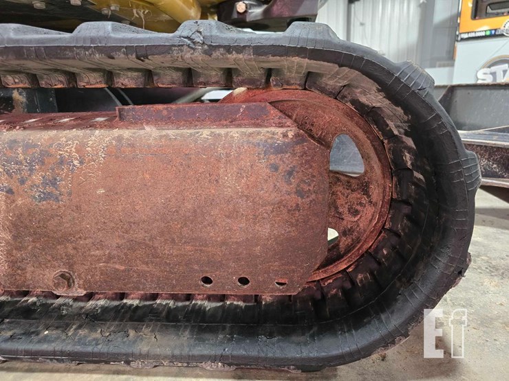 2021-deere-35g-image-34