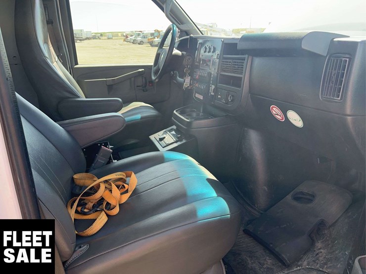 2020-chevrolet-express-s/a-ambulance-image-18