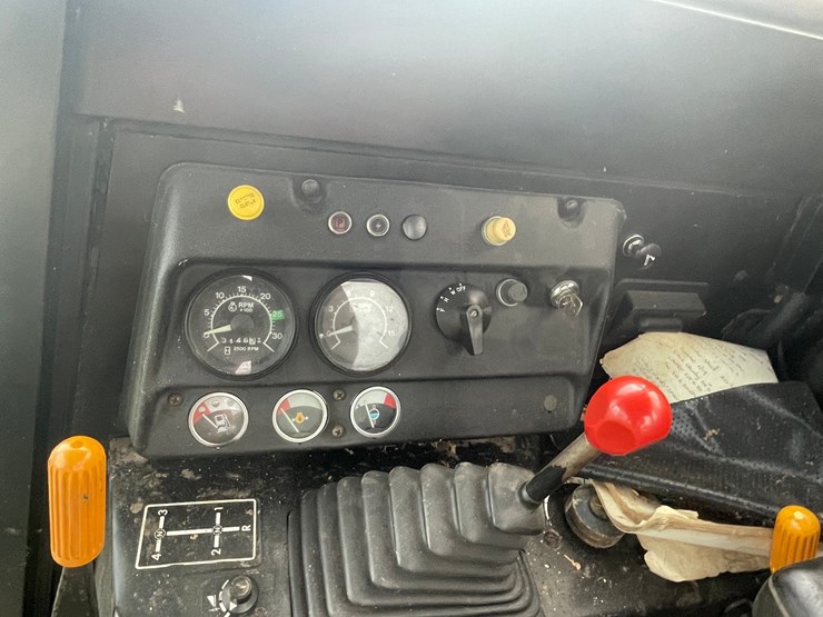 john-deere-4420-image-40