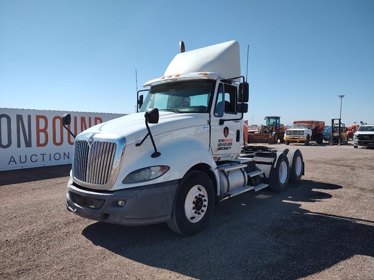 2012-international-prostar-image-1