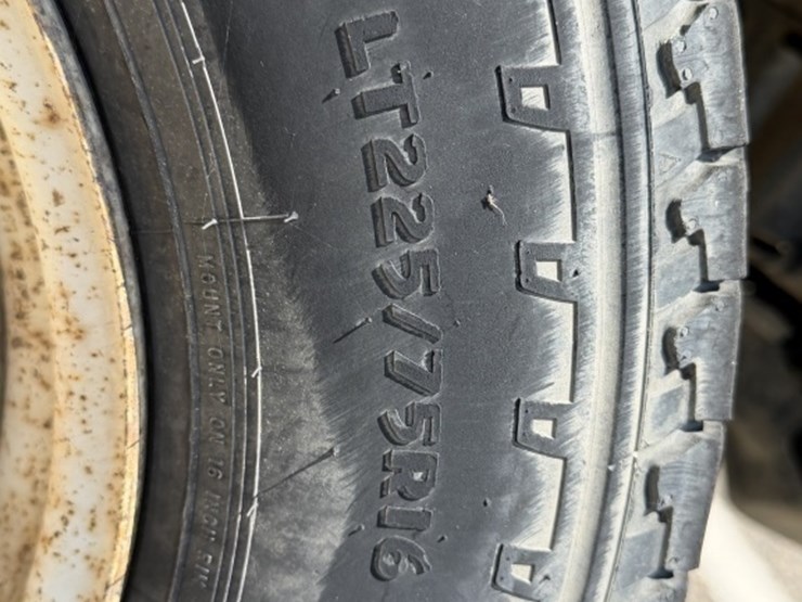 2014-ford-e450-sd-image-21