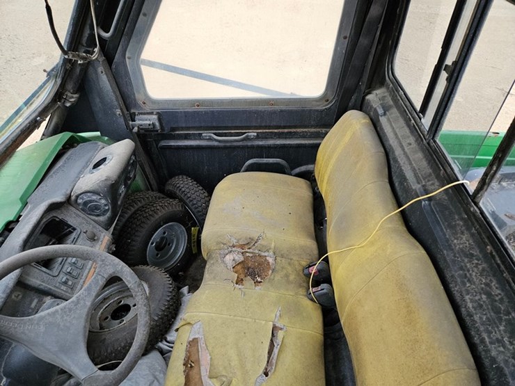 john-deere-gator-image-11
