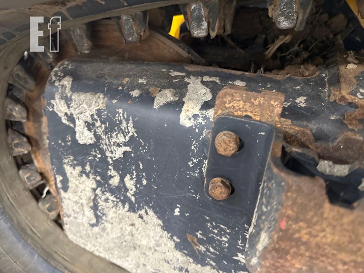 2021-jcb-3ts-8t-image-28