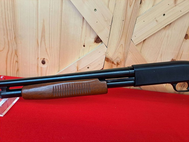 western-field-model-m550a-12-gauge-pump-action-shotgun-image-3