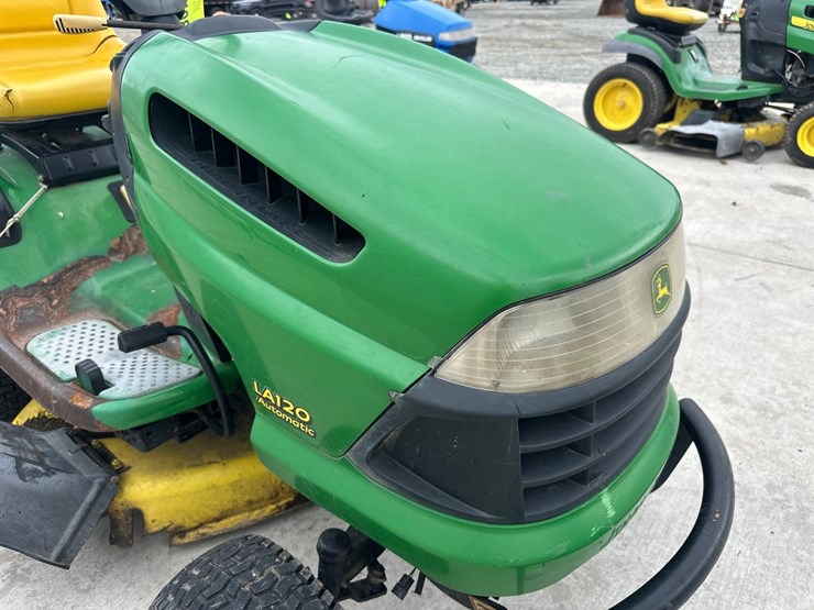 john-deere-la120-image-10