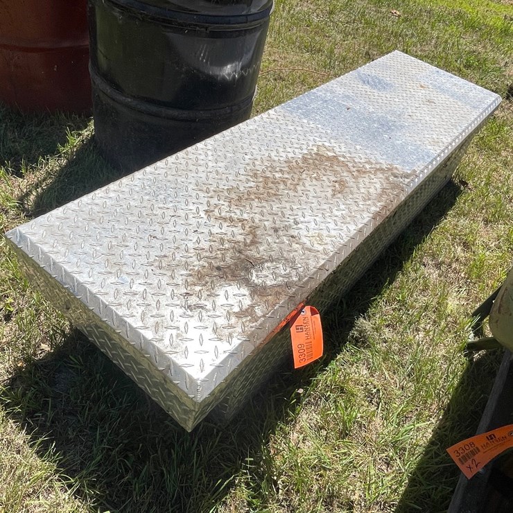 #3309 • 6' Duracraft Diamond Plate Truck Box