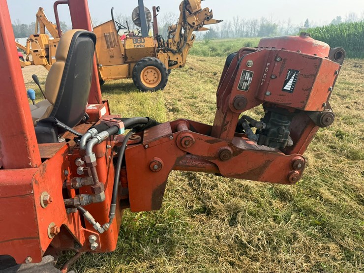 ditch-witch-3700dd-image-32