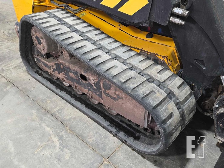 2021-jcb-3ts-8t-image-31