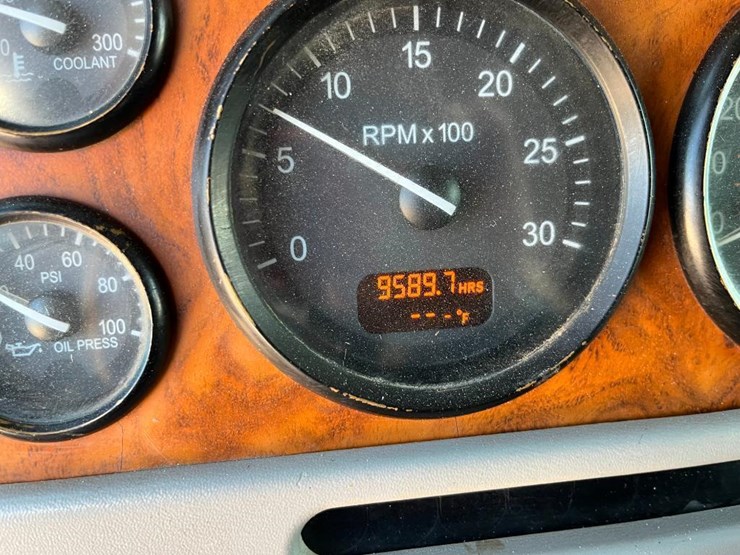 2006-peterbilt-379-image-55