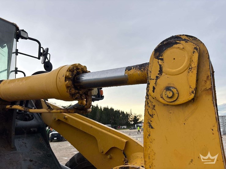 komatsu-wa380-8-image-9