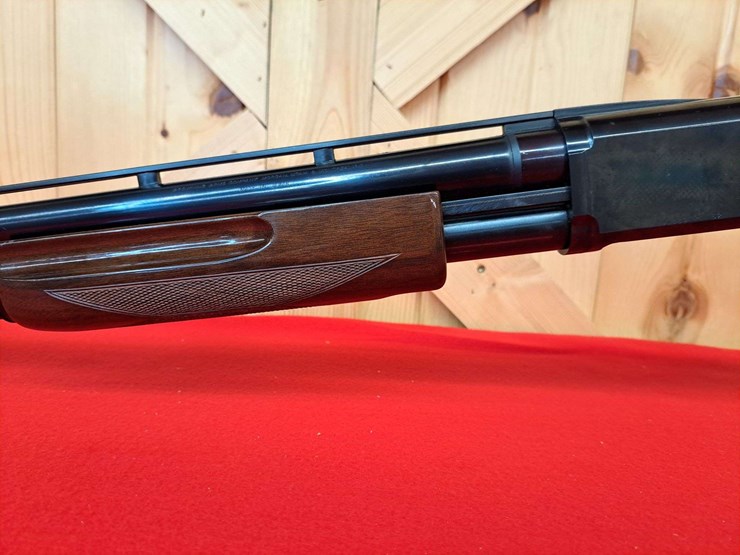 browning-invector-bps-12-gauge-pump-action-shotgun-image-3