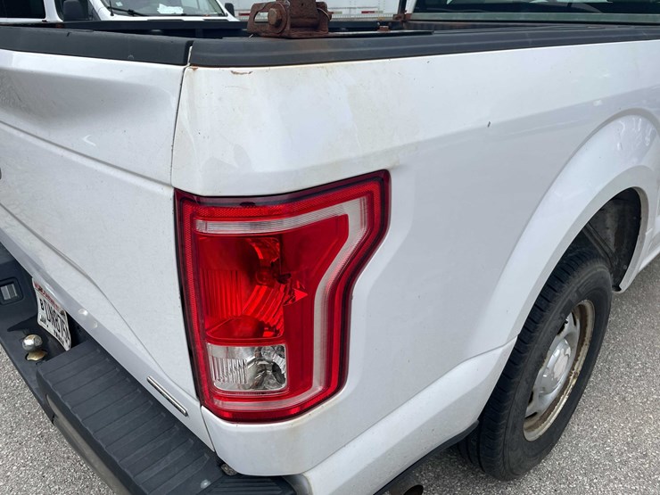 2016-ford-f150-image-24
