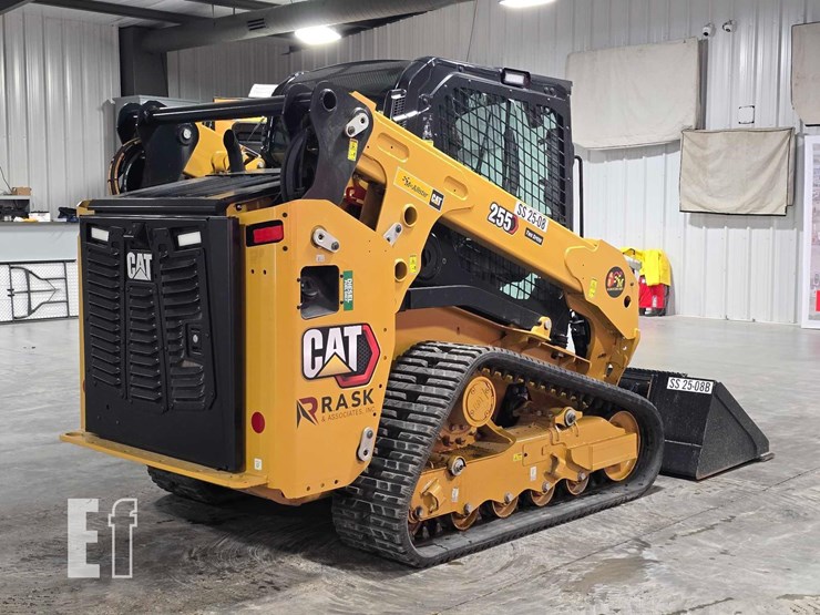 2025-caterpillar-255-image-3