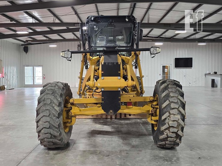 2021-caterpillar-120-image-7