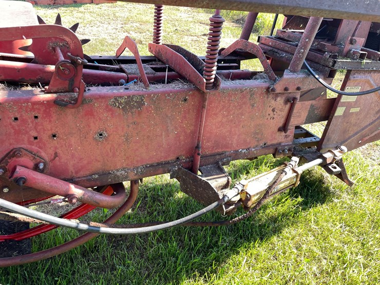 new-holland-315-image-29