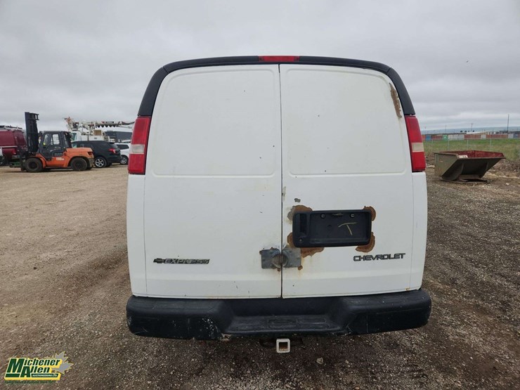 2004-gmc-2500-image-7