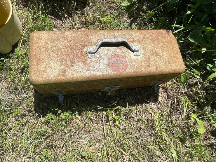 #3304-•-vintage-metal-tackle-boxes-with-contents-image-11