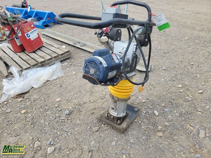 packer-brothers-110v-electric-rammer-image-3
