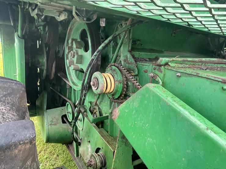 john-deere-4420-image-17