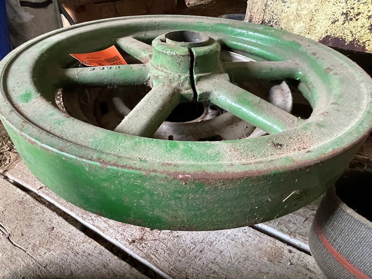 #3354-•-vintage-john-deere-belt-pulley-image-6