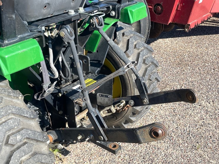 john-deere-4010-image-31