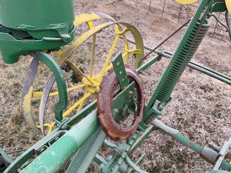 john-deere-two-row-planter-image-23