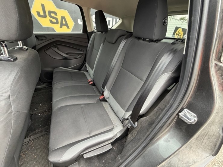 2016-ford-escape-image-21