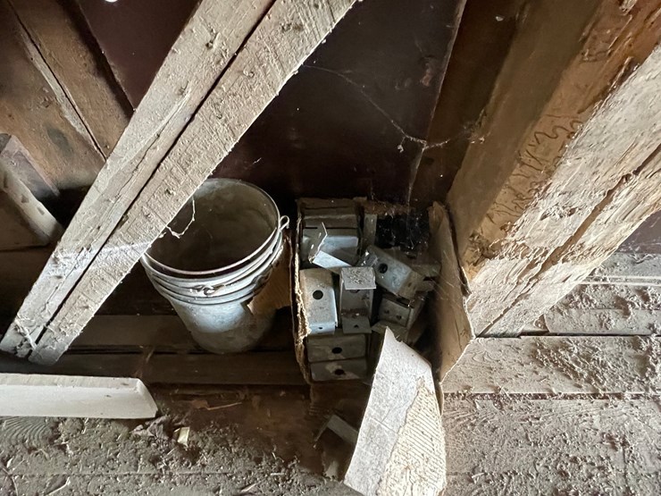 #2321-•-wheelbarrow,-barb-wire,-tractor-seat,-and-more-image-6