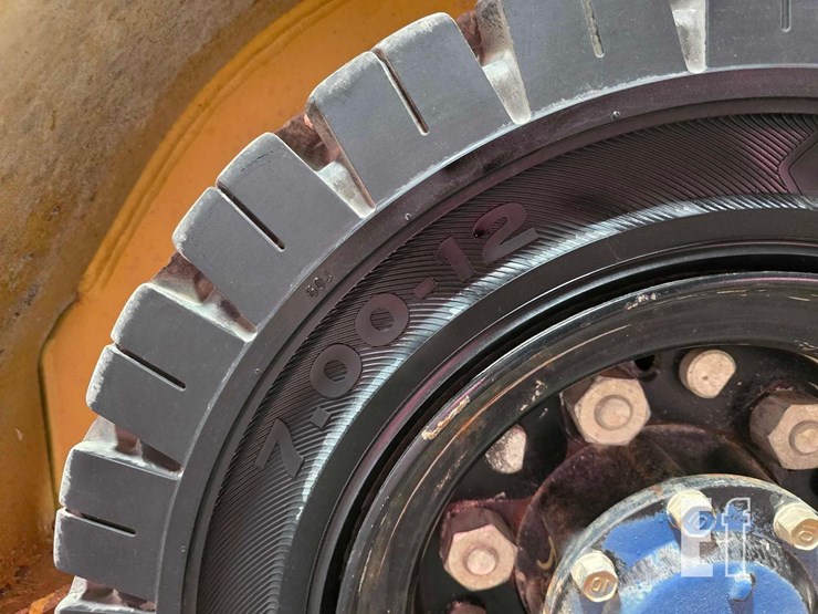 2018-caterpillar-gp25n-image-24
