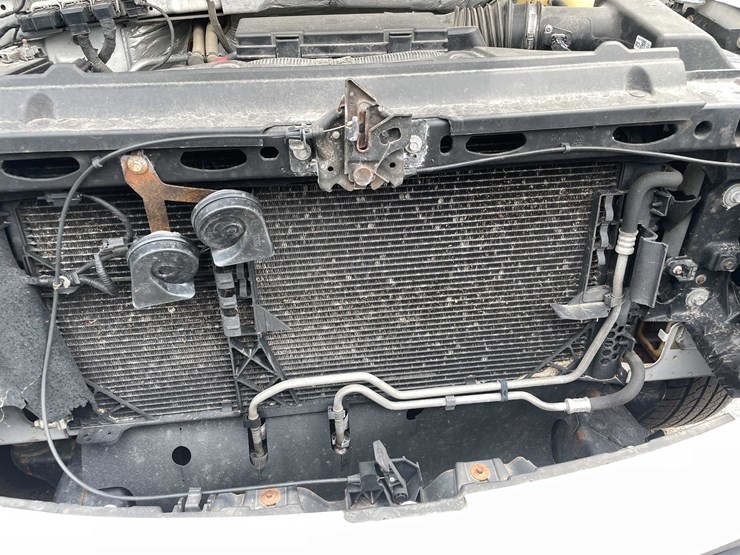 2014-ford-f150-xl-image-64