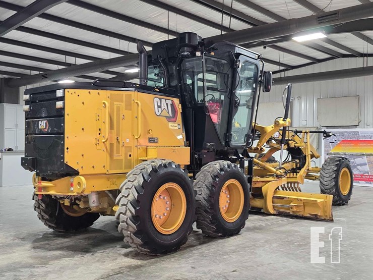 2021-caterpillar-120-image-3