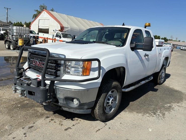 2012-gmc-sierra-2500-image-1