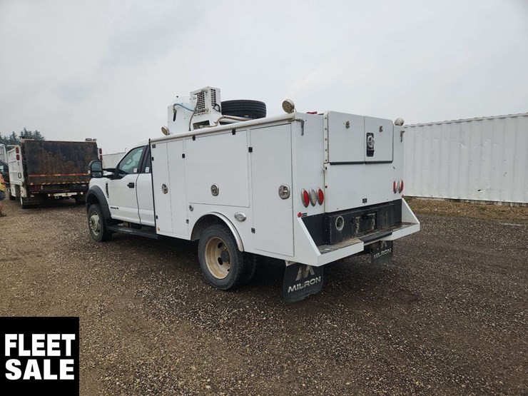 2020-ford-f550-image-3