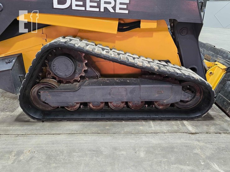 2012-deere-333d-image-27