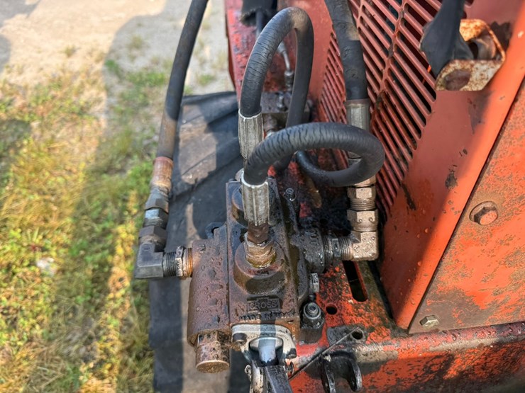 ditch-witch-350sx-image-12